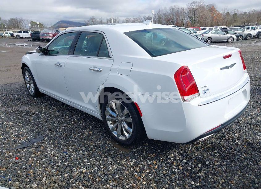 Photo 3 of 2019 Chrysler 300 LIMITED AWD (VIN 2C3CCAKGXKH577948)