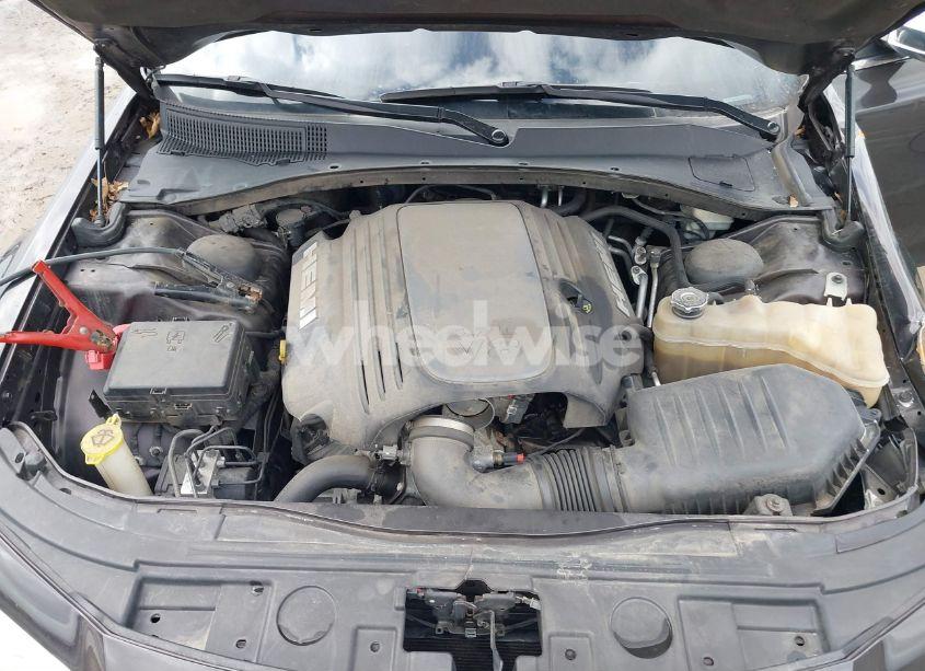 Photo 10 of 2013 Chrysler 300c AWD (VIN 2C3CCAKT2DH646633)