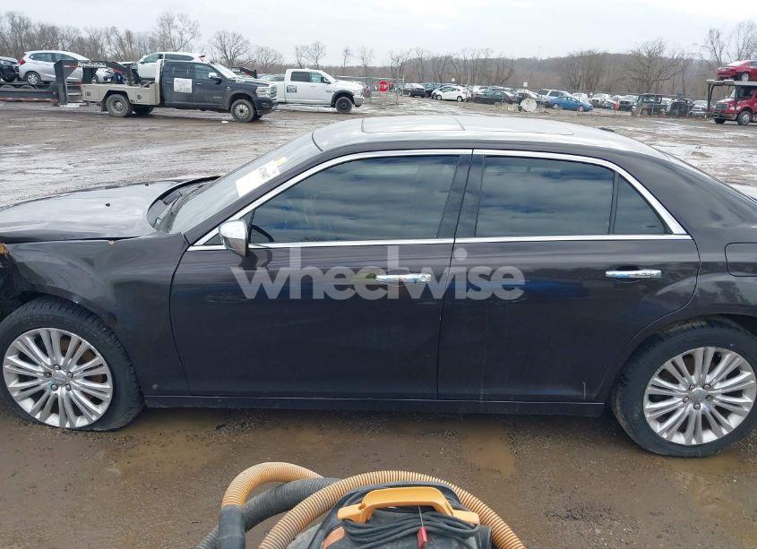 Photo 14 of 2013 Chrysler 300c AWD (VIN 2C3CCAKT2DH646633)