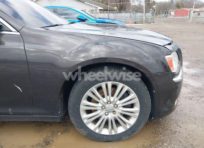 Photo 19 of 2013 Chrysler 300c AWD (VIN 2C3CCAKT2DH646633)