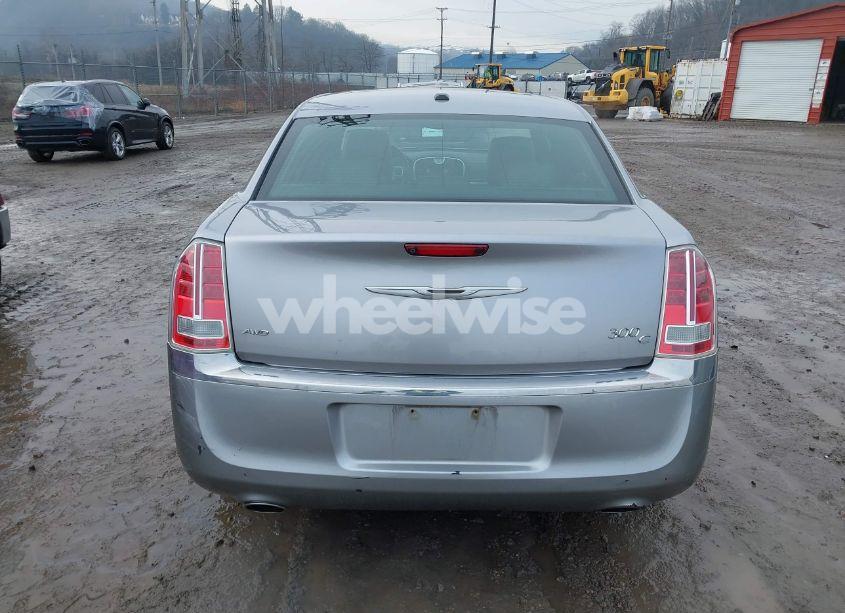 Photo 16 of 2013 Chrysler 300c AWD (VIN 2C3CCAKT4DH667127)