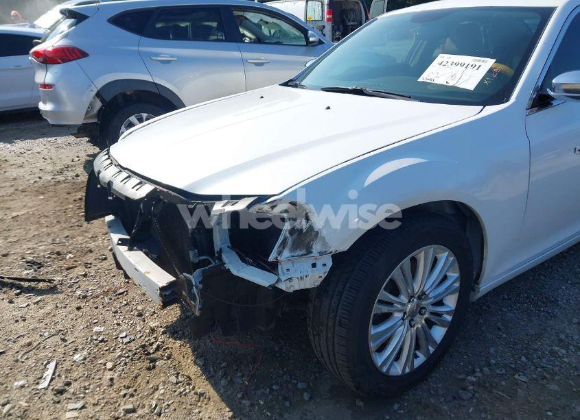 Photo 18 of 2013 Chrysler 300c AWD (VIN 2C3CCAKT8DH505338)