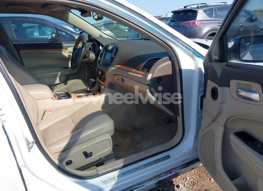 Photo 5 of 2013 Chrysler 300c AWD (VIN 2C3CCAKT8DH505338)