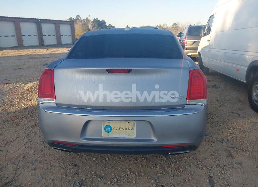 Photo 17 of 2016 Chrysler 300c PLATINUM (VIN 2C3CCAPG6GH167731)