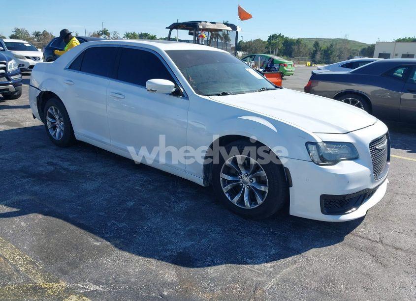 2016 Chrysler 300c PLATINUM (VIN 2C3CCAPT3GH295728) main photo