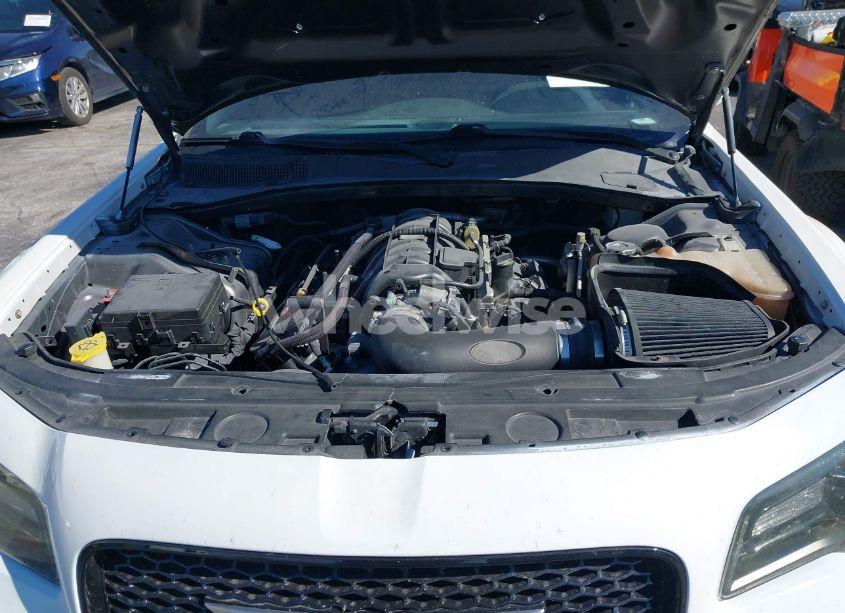 Photo 10 of 2016 Chrysler 300c PLATINUM (VIN 2C3CCAPT3GH295728)