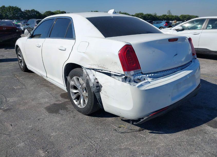 Photo 6 of 2016 Chrysler 300c PLATINUM (VIN 2C3CCAPT3GH295728)