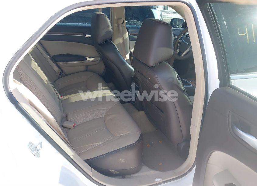 Photo 8 of 2012 Chrysler 300c LUXURY SERIES (VIN 2C3CCAPT5CH253894)