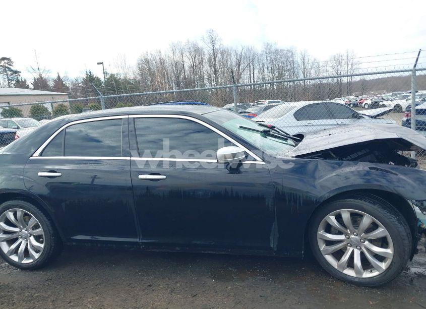 Photo 12 of 2015 Chrysler 300c PLATINUM (VIN 2C3CCAPT9FH860157)