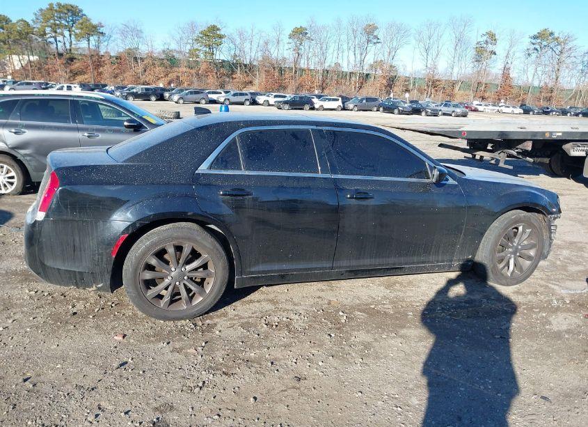 Photo 13 of 2015 Chrysler 300 LIMITED (VIN 2C3CCARG0FH814474)