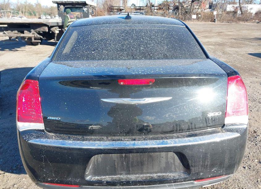 Photo 16 of 2015 Chrysler 300 LIMITED (VIN 2C3CCARG0FH814474)