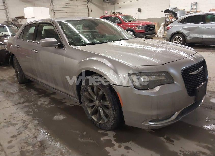 2016 Chrysler 300 LIMITED (VIN 2C3CCARG0GH170699) main photo