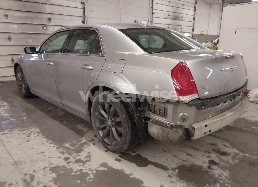 Photo 3 of 2016 Chrysler 300 LIMITED (VIN 2C3CCARG0GH170699)