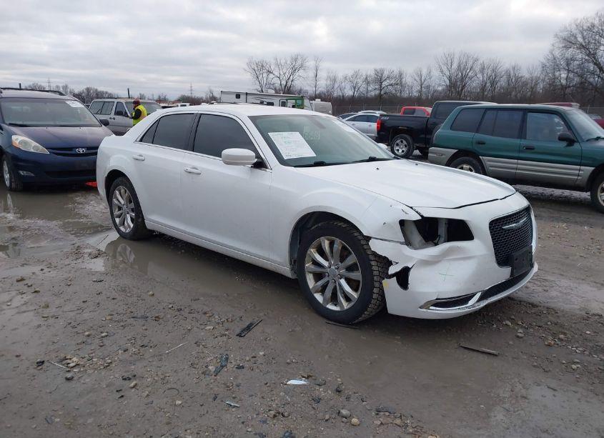 2015 Chrysler 300 LIMITED (VIN 2C3CCARG1FH892164) main photo
