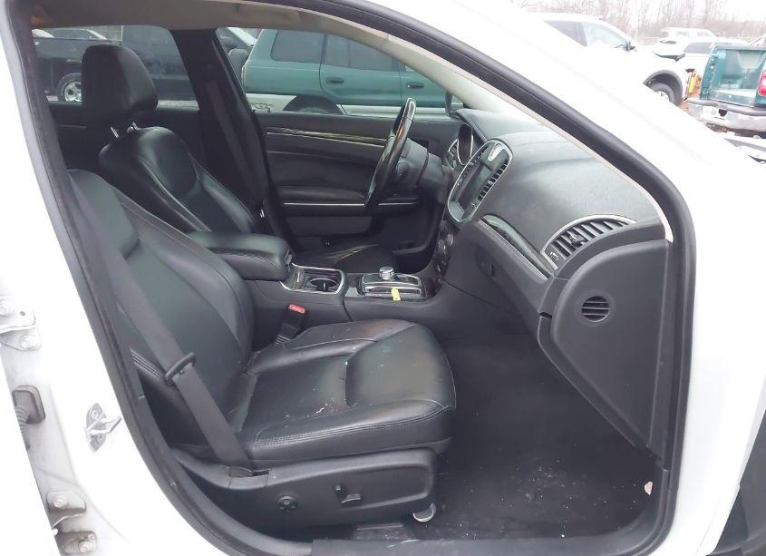 Photo 5 of 2015 Chrysler 300 LIMITED (VIN 2C3CCARG1FH892164)