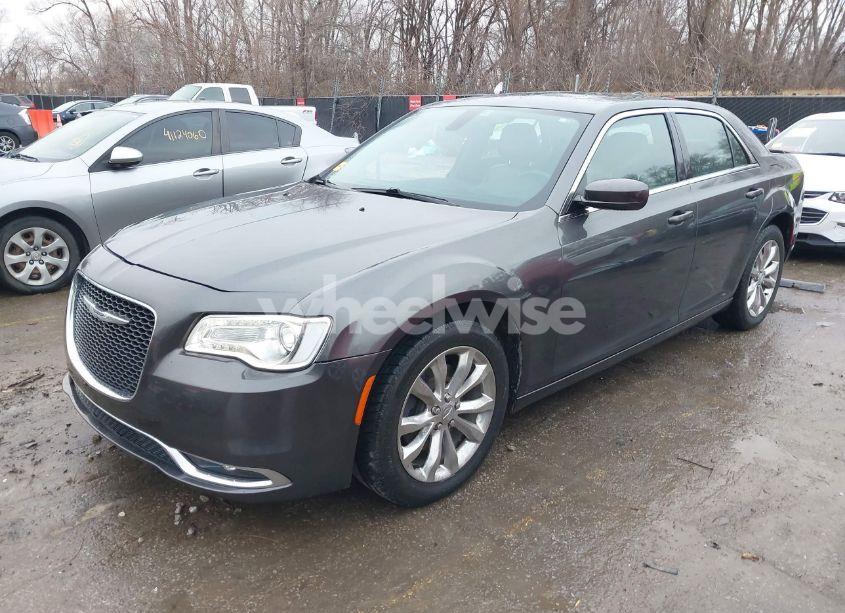 Photo 2 of 2016 Chrysler 300 LIMITED (VIN 2C3CCARG1GH321338)