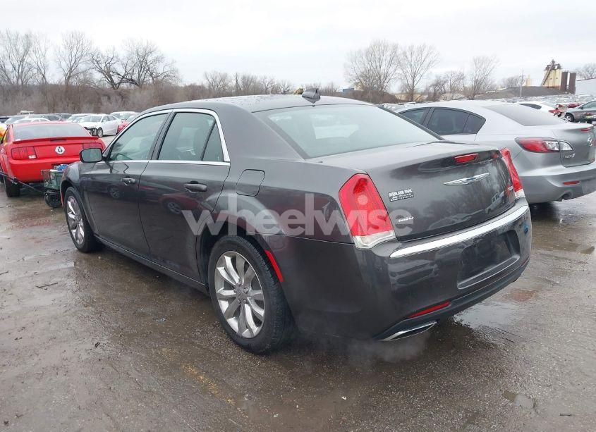 Photo 3 of 2016 Chrysler 300 LIMITED (VIN 2C3CCARG1GH321338)
