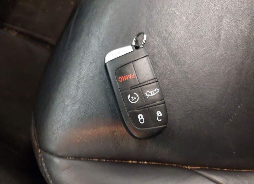 Photo 11 of 2013 Chrysler 300 MOTOWN (VIN 2C3CCARG2DH558786)