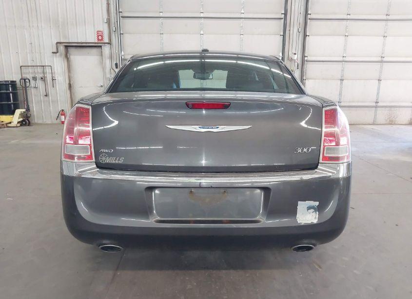 Photo 16 of 2013 Chrysler 300 MOTOWN (VIN 2C3CCARG2DH558786)