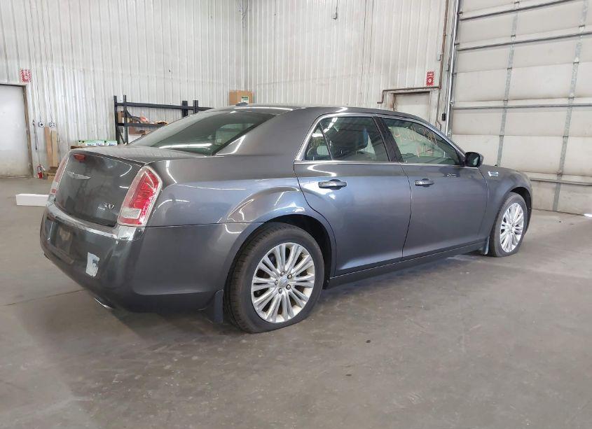 Photo 4 of 2013 Chrysler 300 MOTOWN (VIN 2C3CCARG2DH558786)
