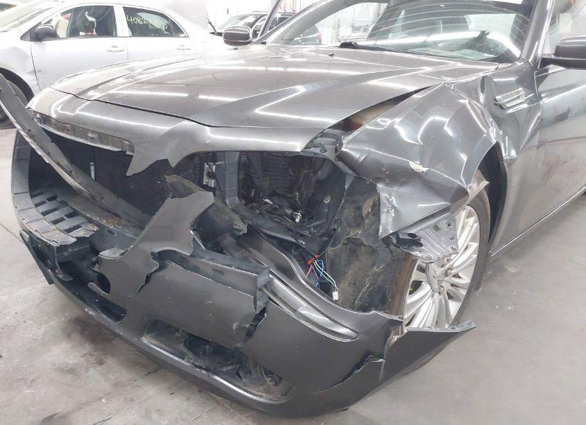 Photo 6 of 2013 Chrysler 300 MOTOWN (VIN 2C3CCARG2DH558786)