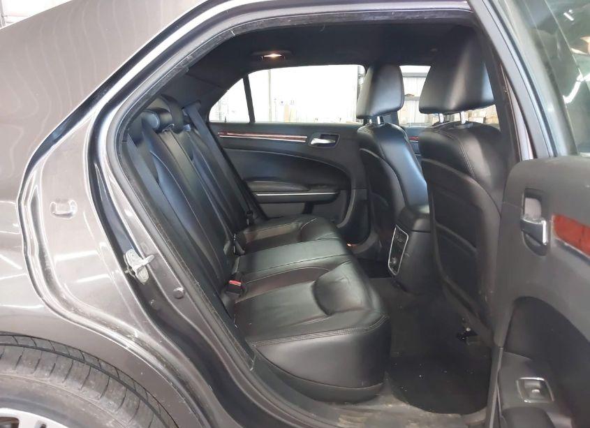 Photo 8 of 2013 Chrysler 300 MOTOWN (VIN 2C3CCARG2DH558786)