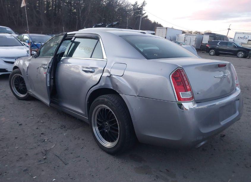 Photo 3 of 2013 Chrysler 300 MOTOWN (VIN 2C3CCARG2DH659827)
