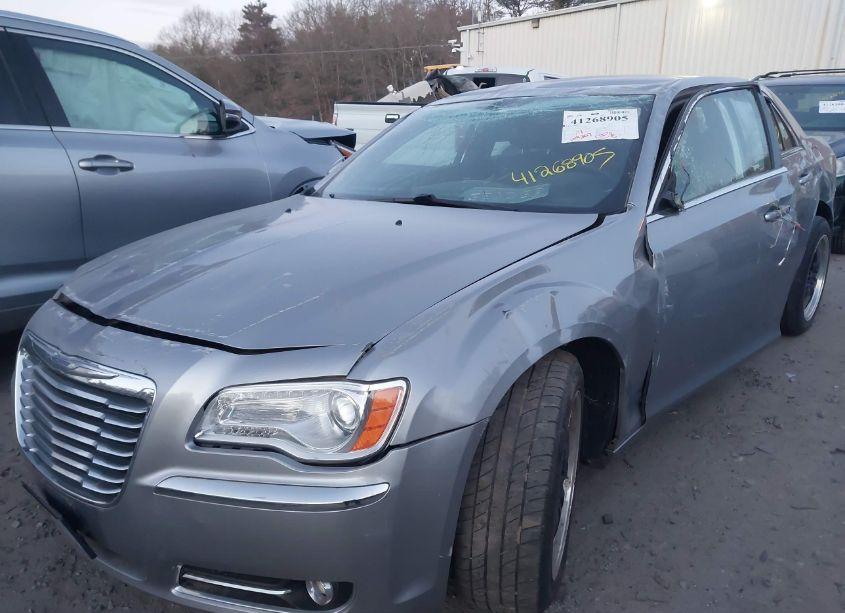 Photo 6 of 2013 Chrysler 300 MOTOWN (VIN 2C3CCARG2DH659827)