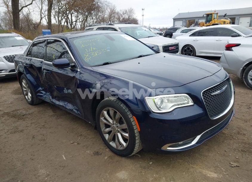 2015 Chrysler 300 LIMITED (VIN 2C3CCARG2FH831535) main photo