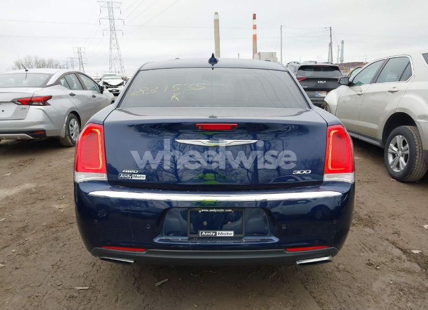 Photo 16 of 2015 Chrysler 300 LIMITED (VIN 2C3CCARG2FH831535)