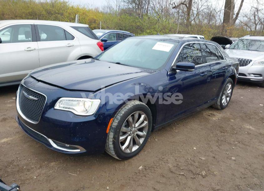 Photo 2 of 2015 Chrysler 300 LIMITED (VIN 2C3CCARG2FH831535)