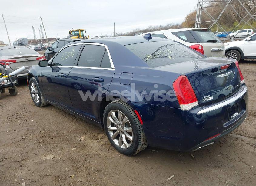 Photo 3 of 2015 Chrysler 300 LIMITED (VIN 2C3CCARG2FH831535)