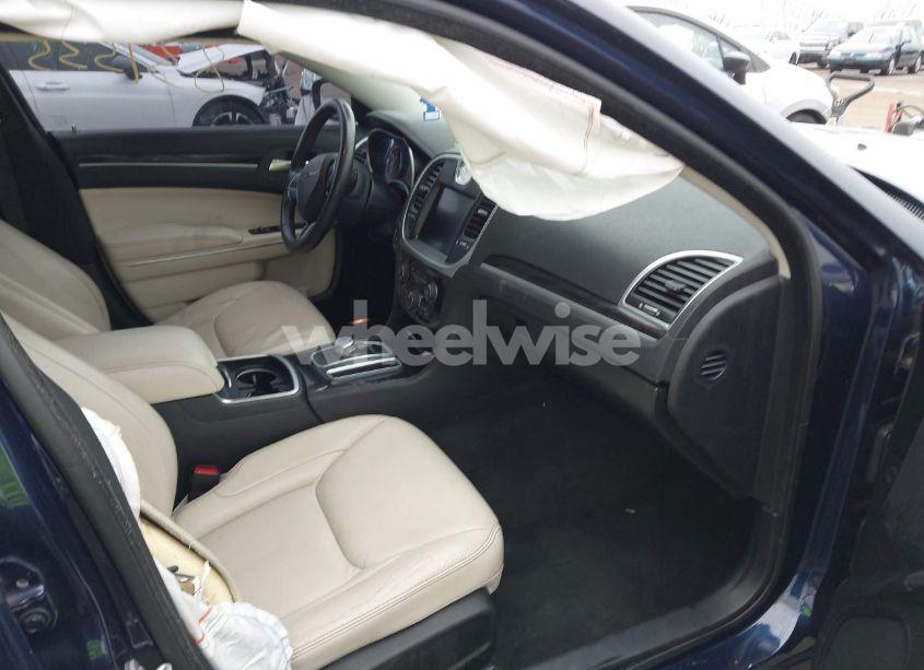 Photo 5 of 2015 Chrysler 300 LIMITED (VIN 2C3CCARG2FH831535)