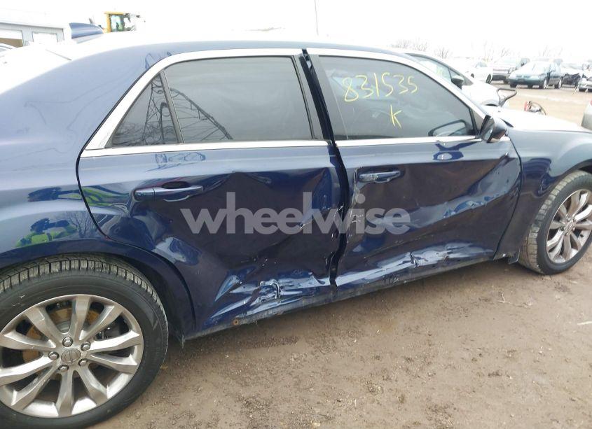 Photo 6 of 2015 Chrysler 300 LIMITED (VIN 2C3CCARG2FH831535)