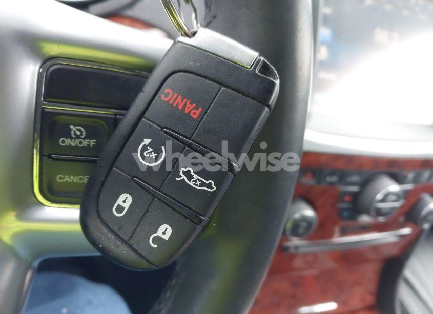 Photo 11 of 2014 Chrysler 300 (VIN 2C3CCARG3EH280451)