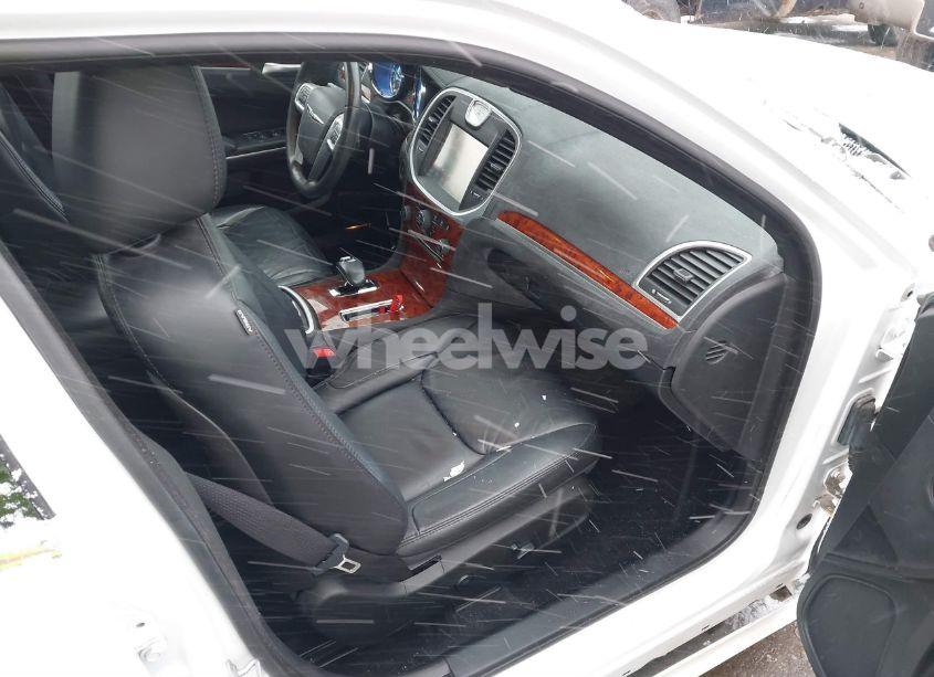 Photo 5 of 2014 Chrysler 300 (VIN 2C3CCARG3EH280451)