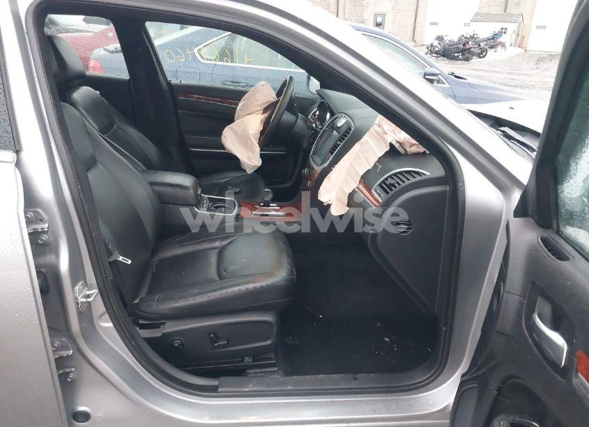 Photo 5 of 2014 Chrysler 300 (VIN 2C3CCARG4EH148587)