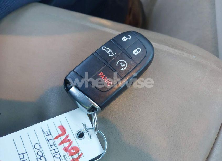 Photo 11 of 2014 Chrysler 300 (VIN 2C3CCARG4EH184392)