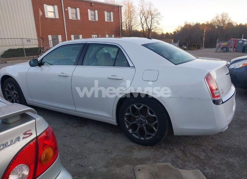 Photo 14 of 2014 Chrysler 300 (VIN 2C3CCARG4EH184392)