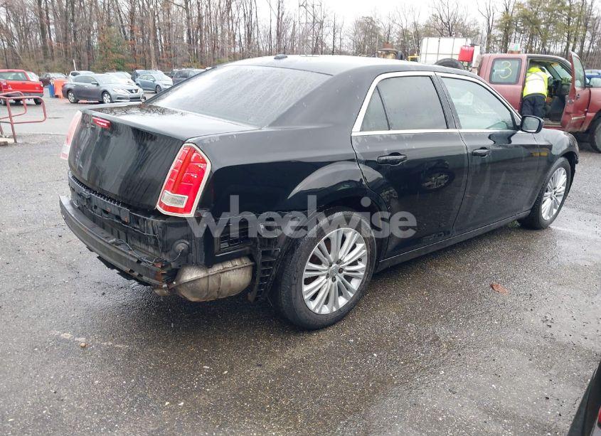 Photo 4 of 2014 Chrysler 300 (VIN 2C3CCARG4EH341886)