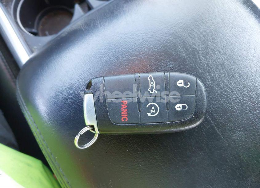 Photo 11 of 2015 Chrysler 300 LIMITED (VIN 2C3CCARG4FH760693)