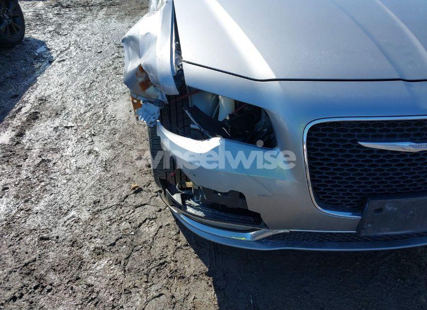 Photo 18 of 2015 Chrysler 300 LIMITED (VIN 2C3CCARG4FH760693)