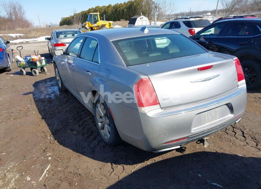 Photo 3 of 2015 Chrysler 300 LIMITED (VIN 2C3CCARG4FH760693)