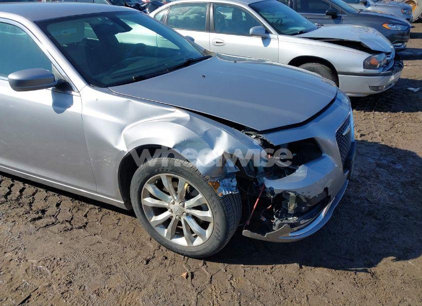 Photo 6 of 2015 Chrysler 300 LIMITED (VIN 2C3CCARG4FH760693)