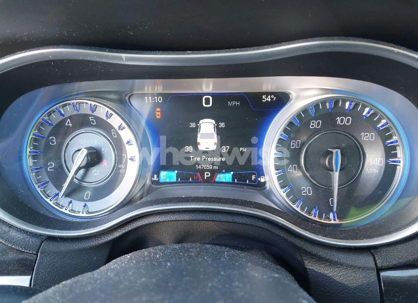 Photo 7 of 2015 Chrysler 300 LIMITED (VIN 2C3CCARG4FH760693)