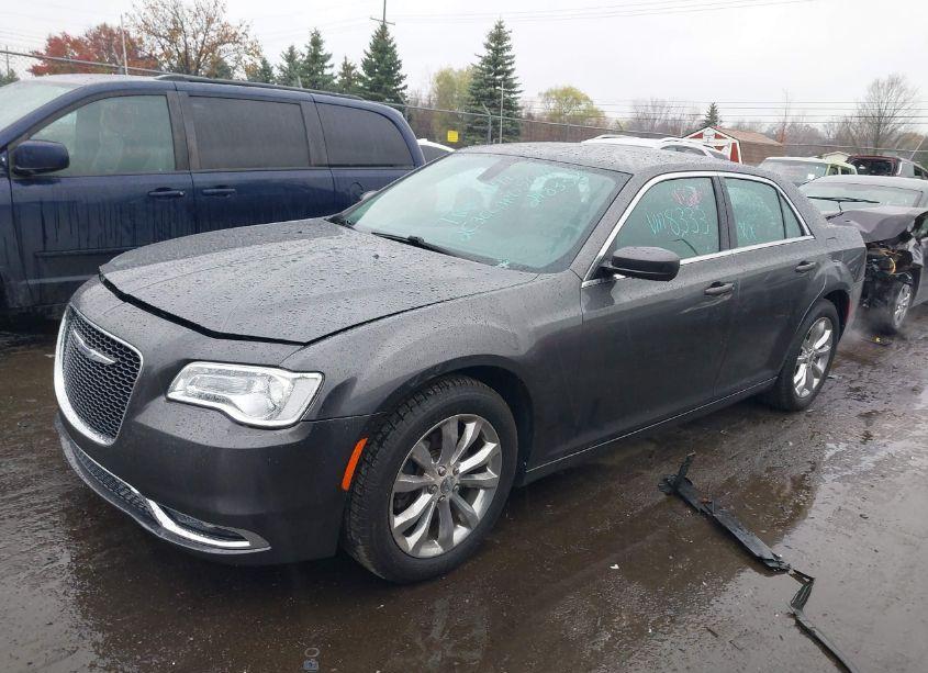 Photo 2 of 2016 Chrysler 300 LIMITED (VIN 2C3CCARG5GH278333)