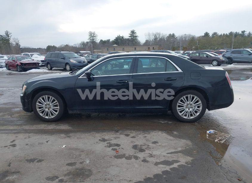 Photo 14 of 2013 Chrysler 300 MOTOWN (VIN 2C3CCARG6DH535172)