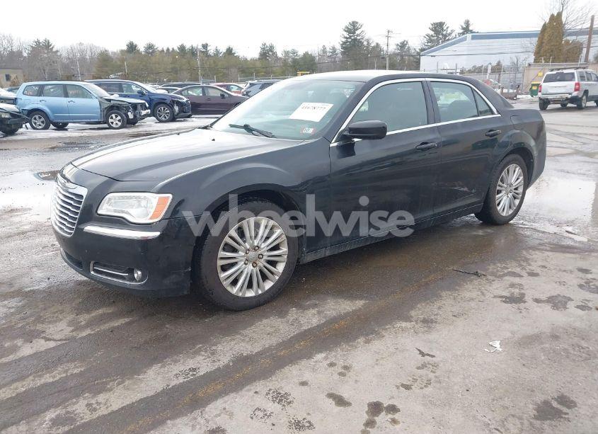 Photo 2 of 2013 Chrysler 300 MOTOWN (VIN 2C3CCARG6DH535172)