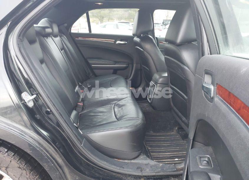 Photo 8 of 2013 Chrysler 300 MOTOWN (VIN 2C3CCARG6DH535172)