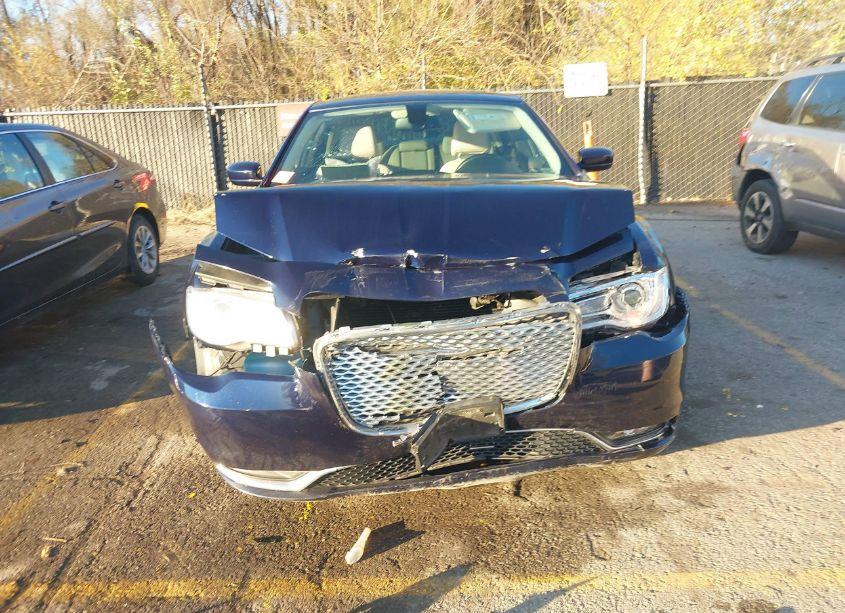 Photo 12 of 2015 Chrysler 300 LIMITED (VIN 2C3CCARG6FH808467)